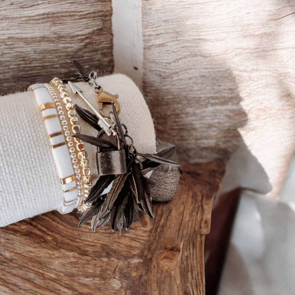 Black feathers Bracelet