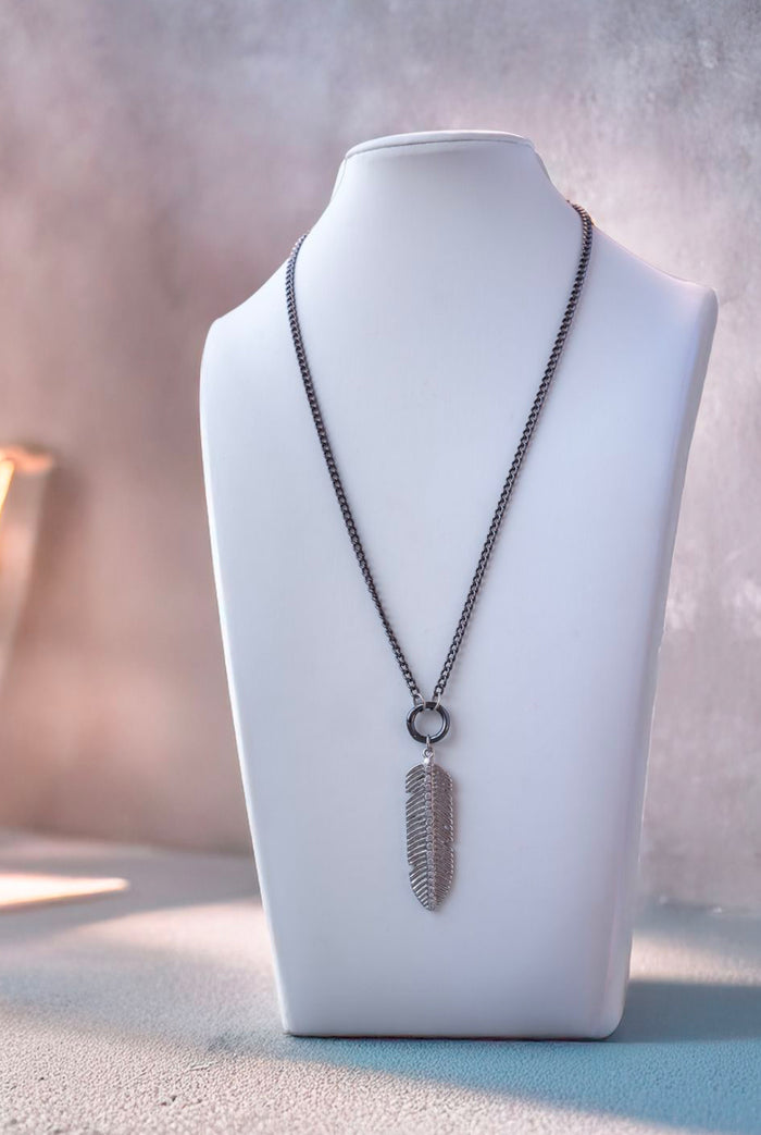 Simply irresistible charm necklace w/ gunmetal carabiner