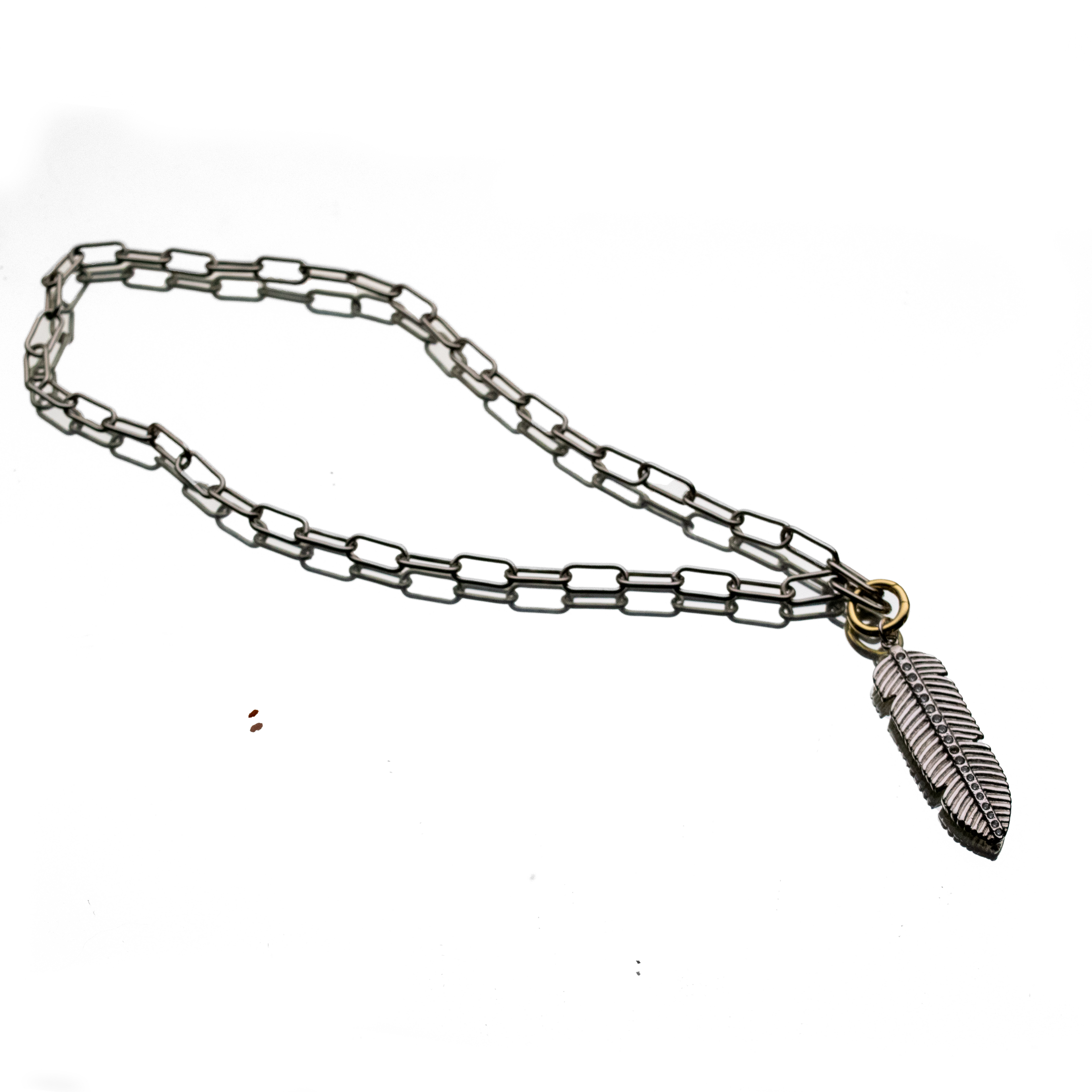 FAVOR & FEATHER NECKLACE