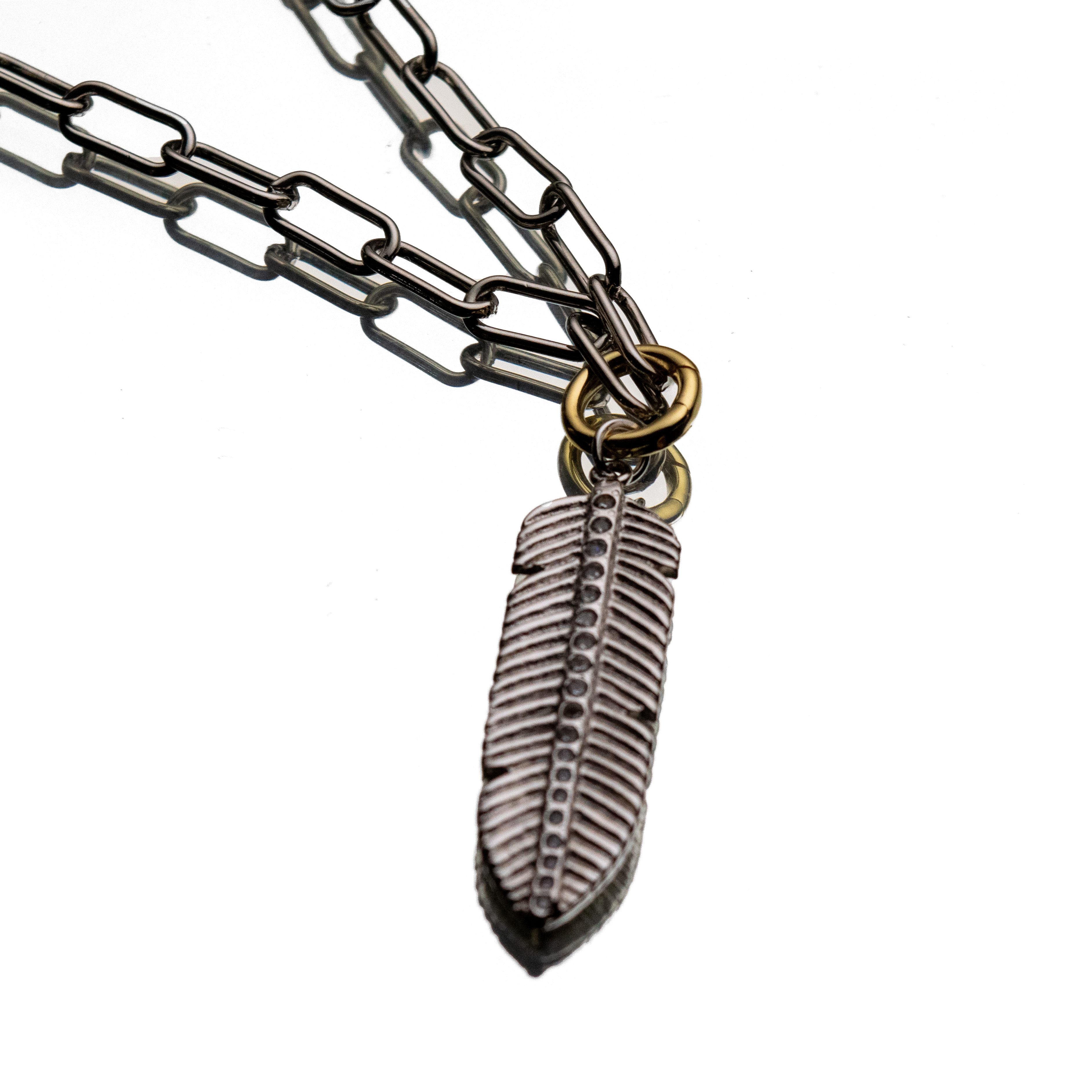 FAVOR & FEATHER NECKLACE