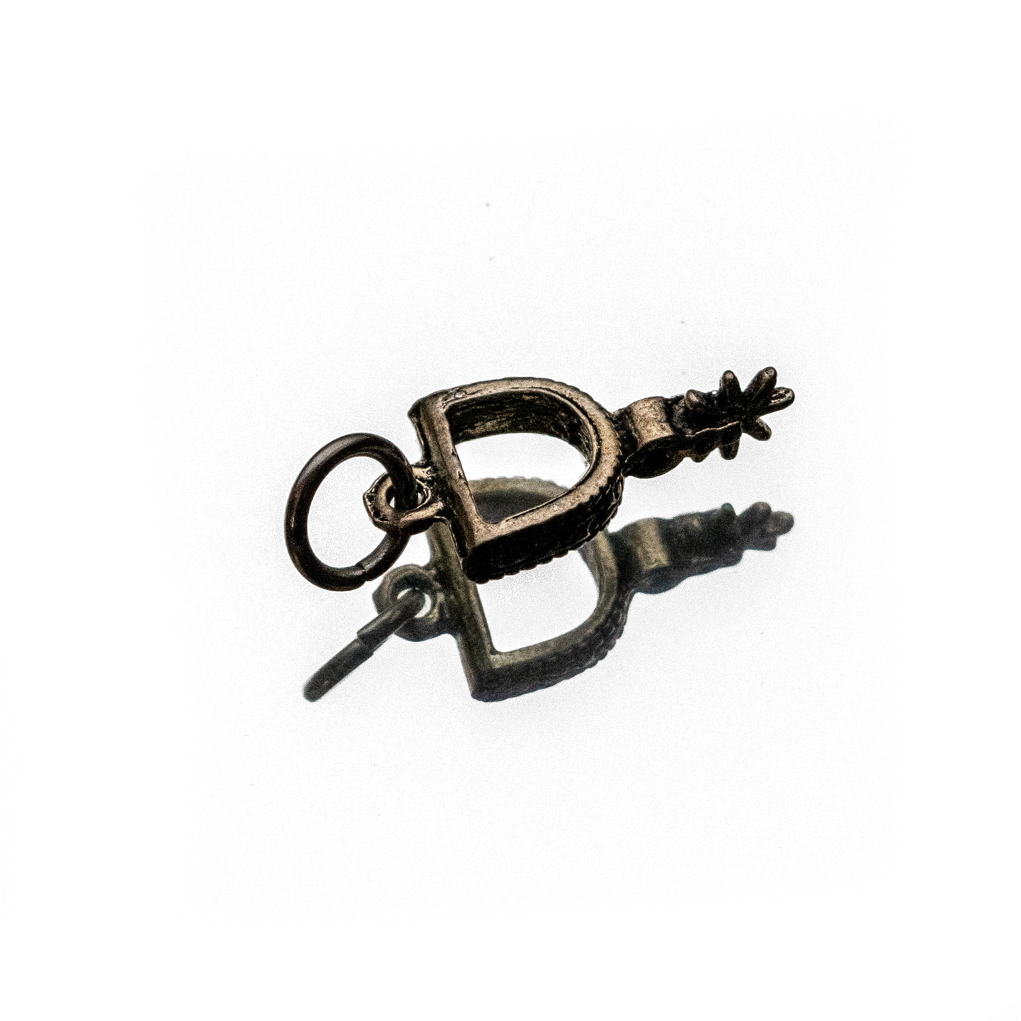 SPUR OF THE MOMENT CHARM