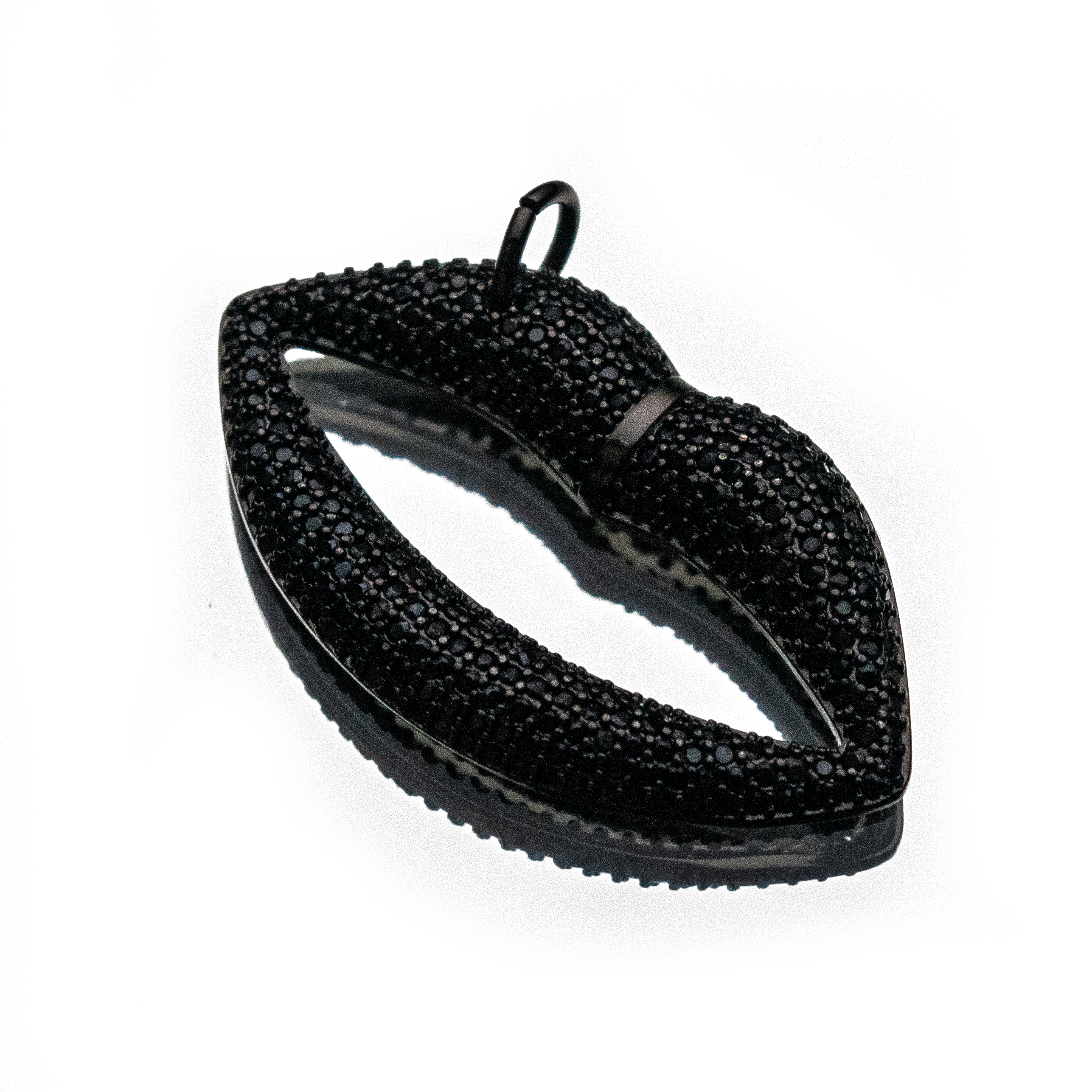 MIDNIGHT KISS CHARM