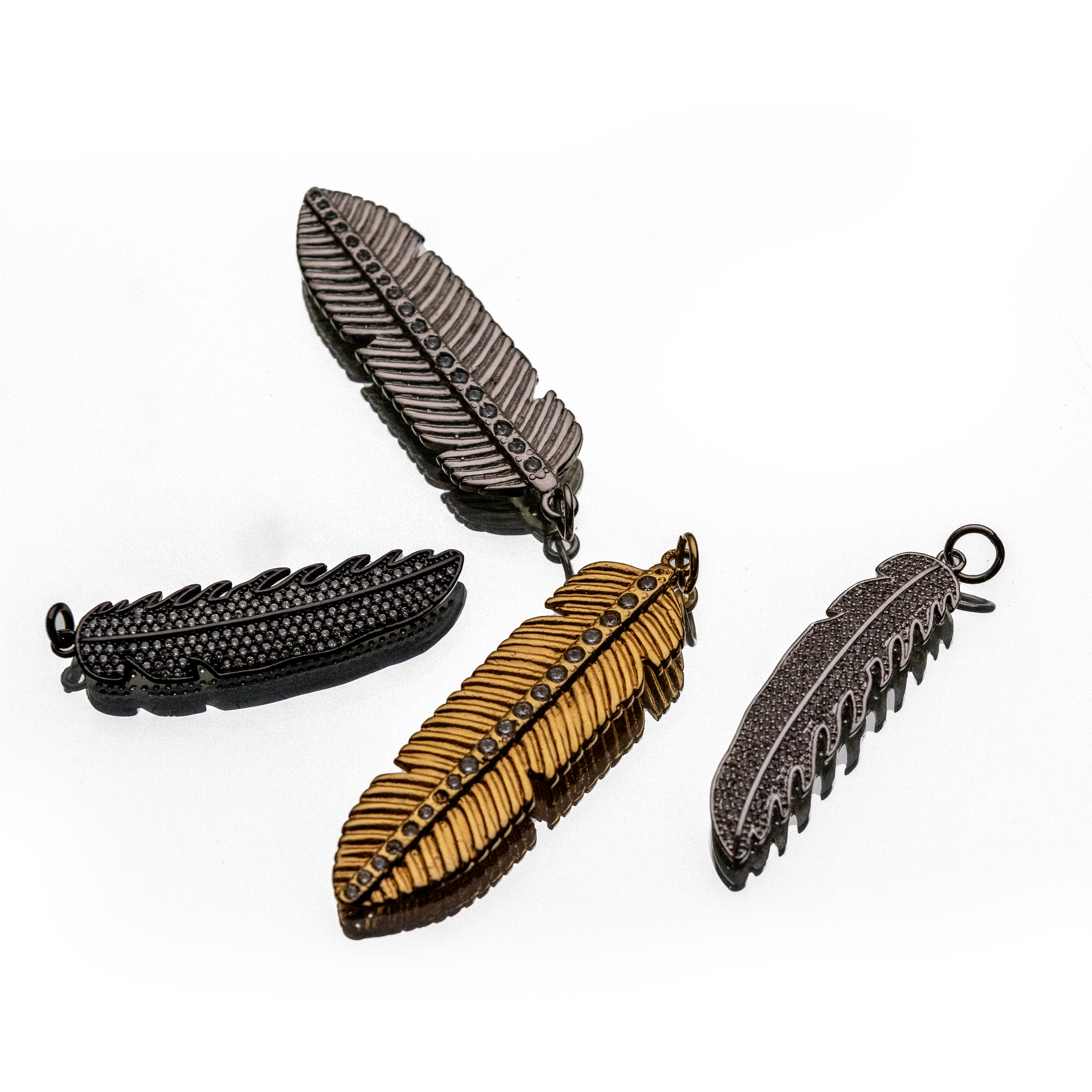 GILDED PLUME CHARM