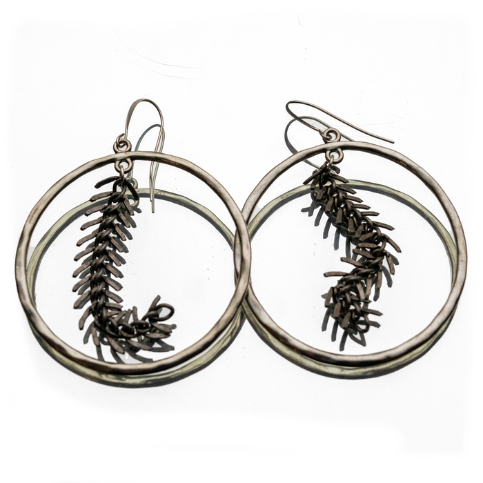 Signature Hoop with Chainmail Detail