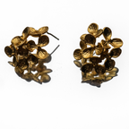DANCEHALL DAISY STUDS