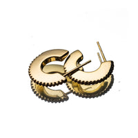 Scallop Edge Huggie Earrings