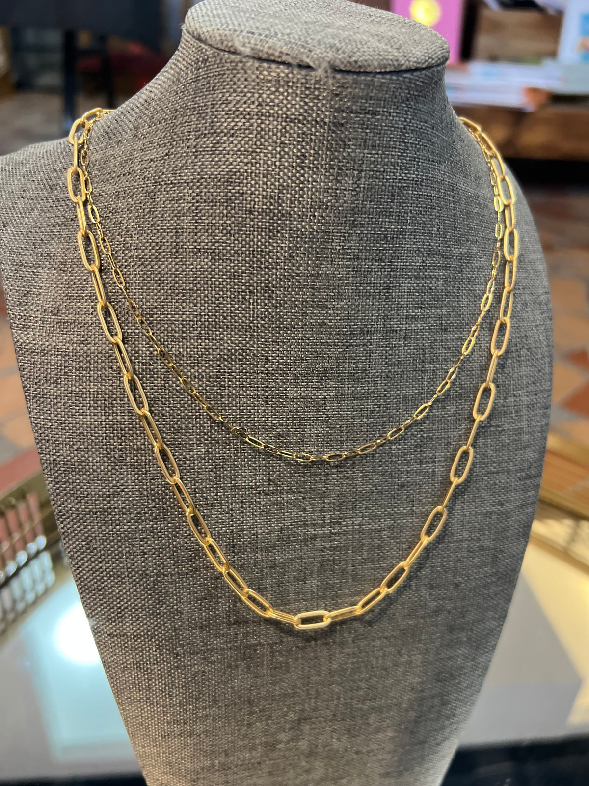 Gold bound layer necklace