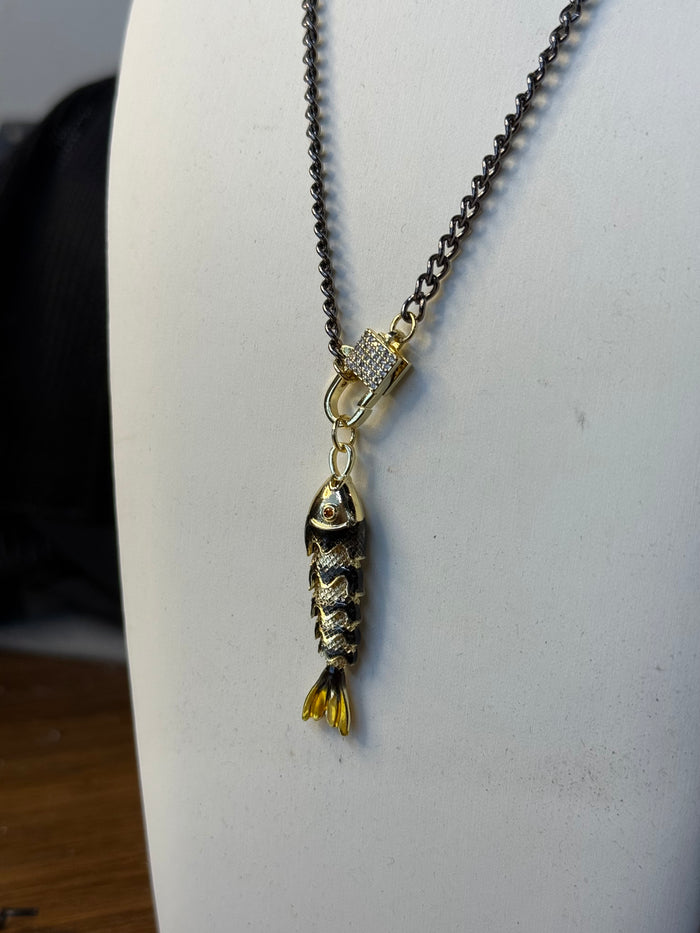 Black & Gold Electric Fishy