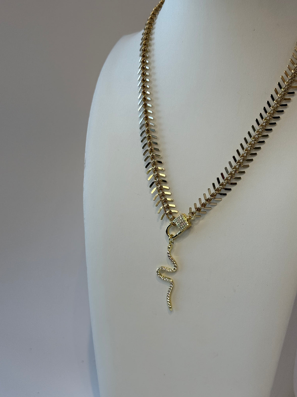 Frisky fishbones glitz