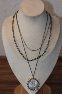 The Queen Necklace (Gunmetal)