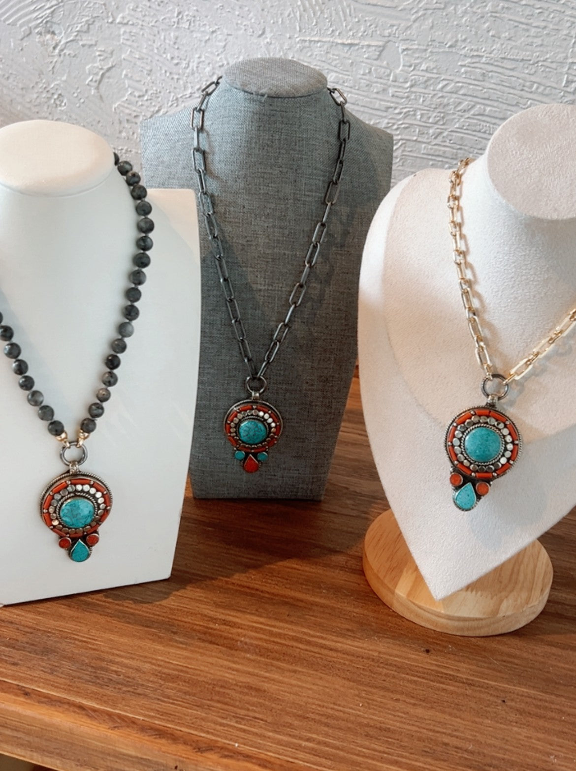 Red stone & Turquoise (Charm necklace)