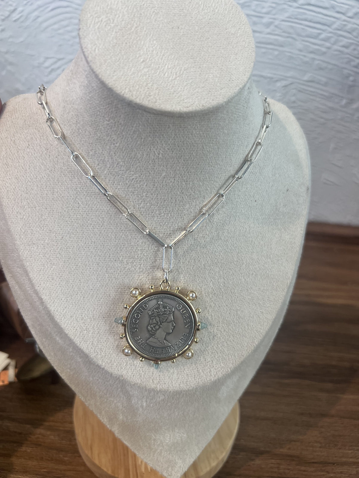 Silver on silver Queen